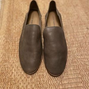 Lucky Brand Grey Leather Flats. NWOT